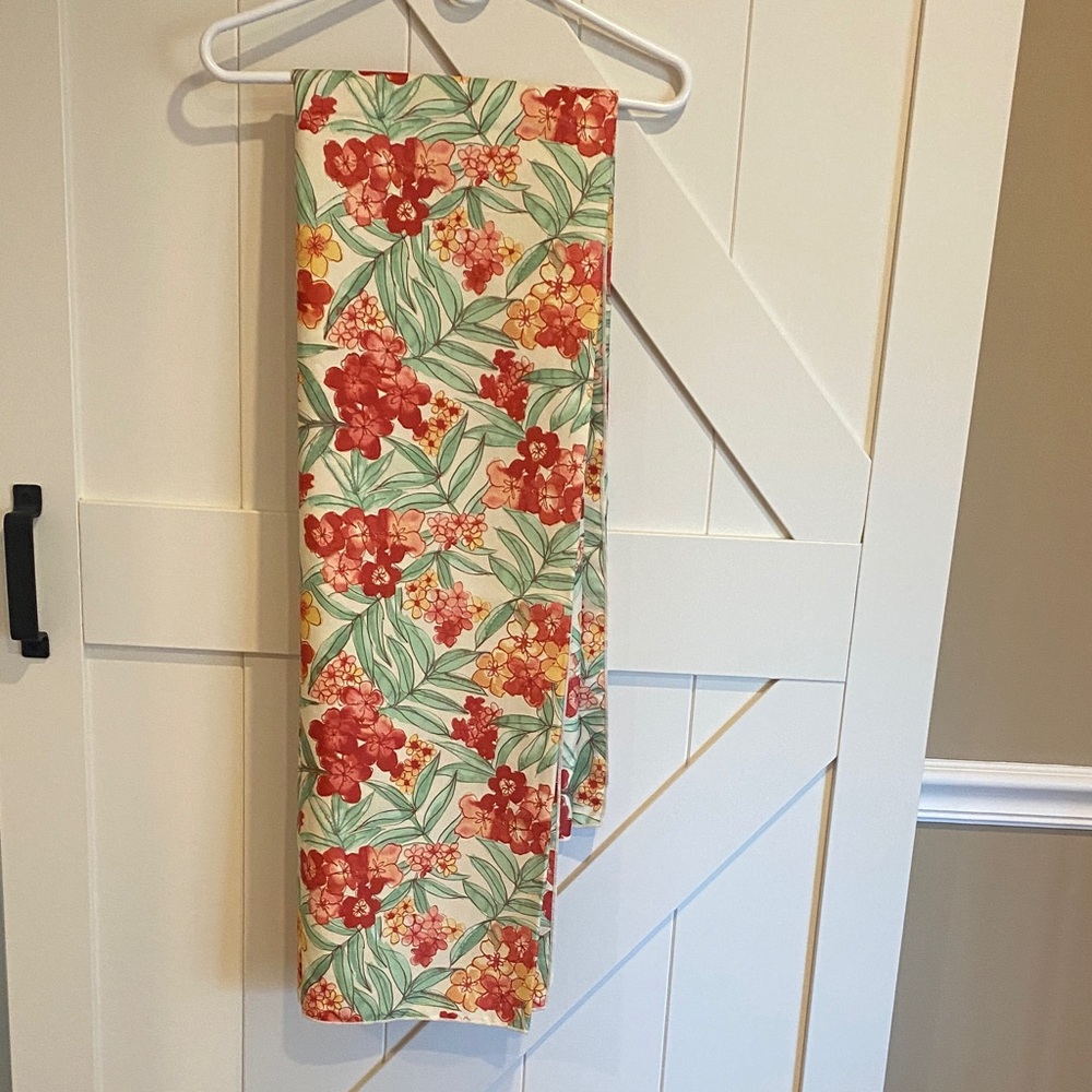 Floral Print Rectangular Table Cloth.